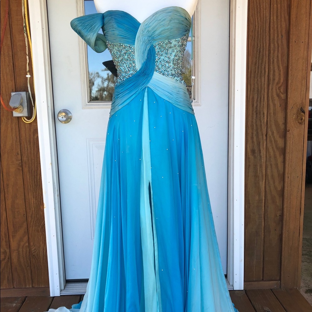 Blue prom dress